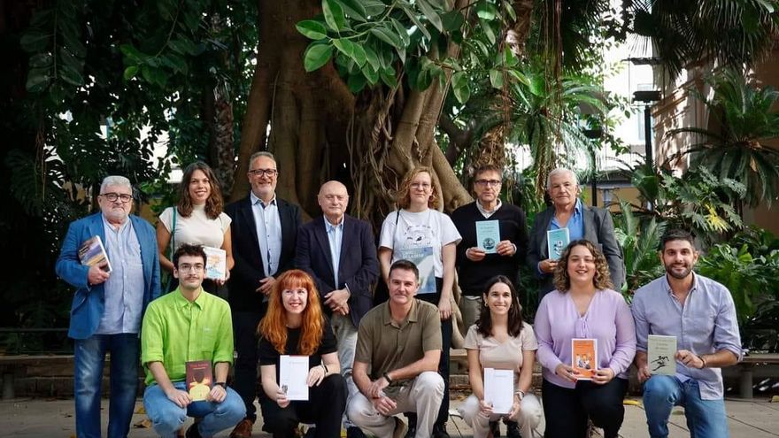 Vicent Camps i Lola Camps van llegir els poemes dels poetes valencians amb obra completa publicada pel Magnànim