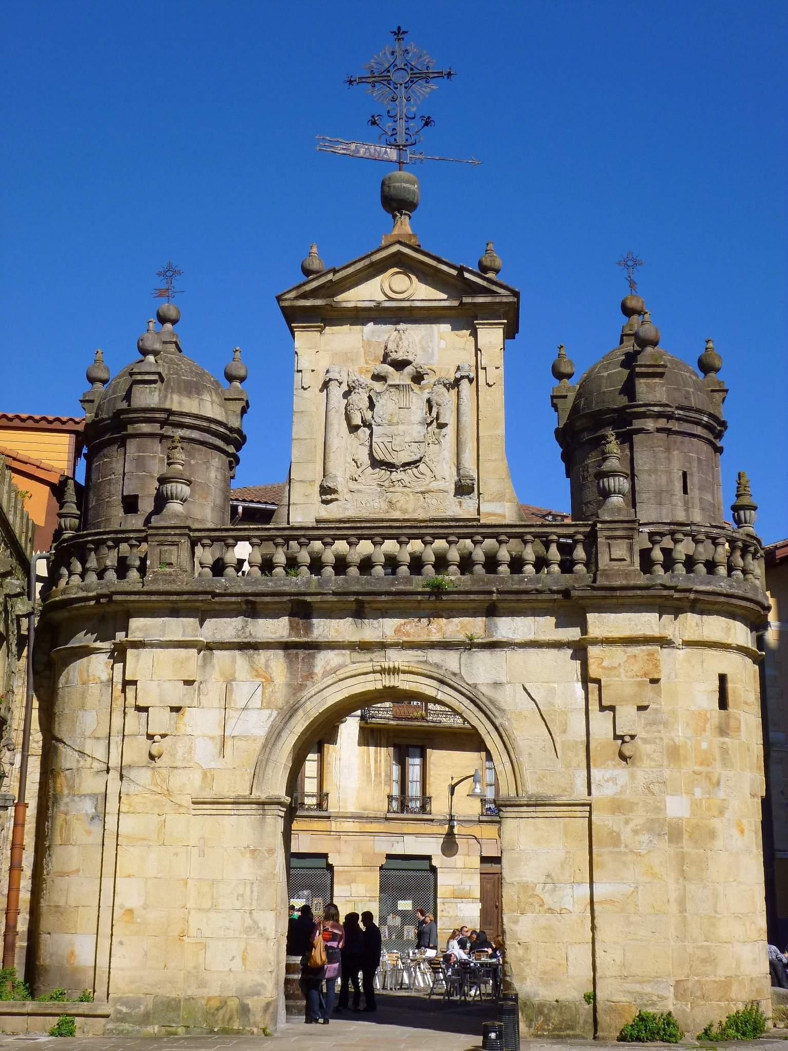Arco de Santa Ana.