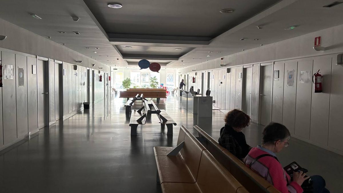 Imagen de una sala de espera del Hospital Universitario de Navarra.