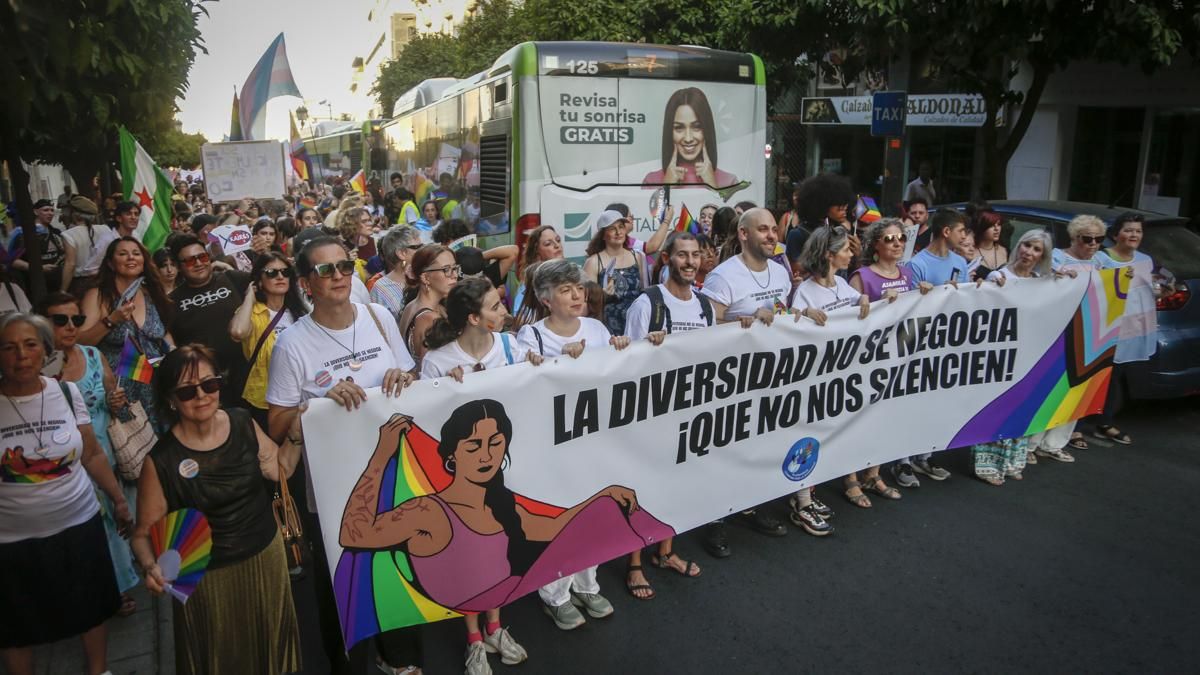 Marcha del Orgullo convocada por la Plataforma Córdoba por la Diversidad