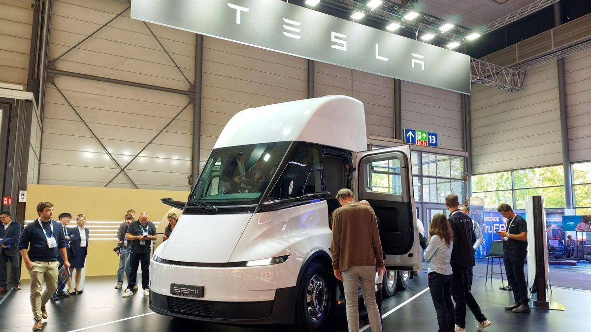Tesla presenta por fin el camión eléctrico Semi en Europa