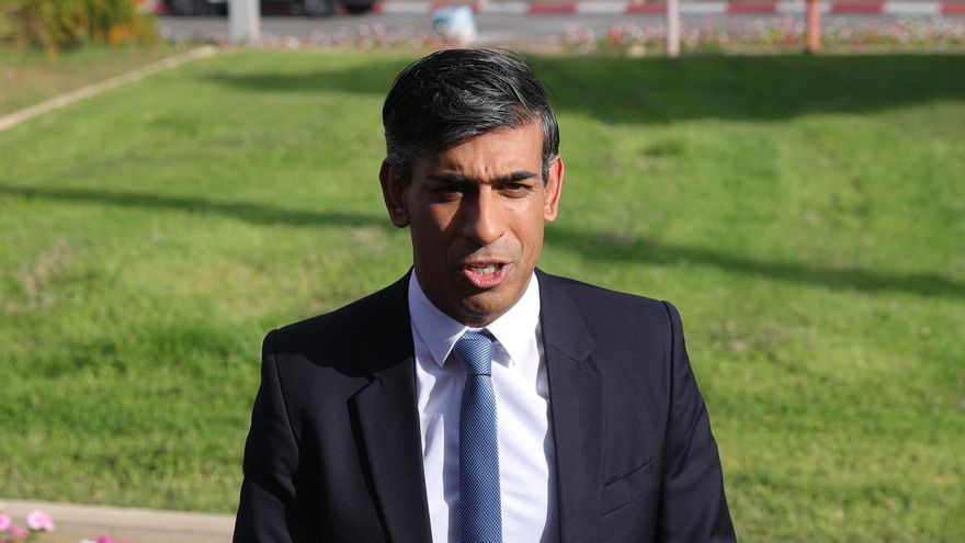 El primer ministro británico, Rishi Sunak, llega a Tel Aviv