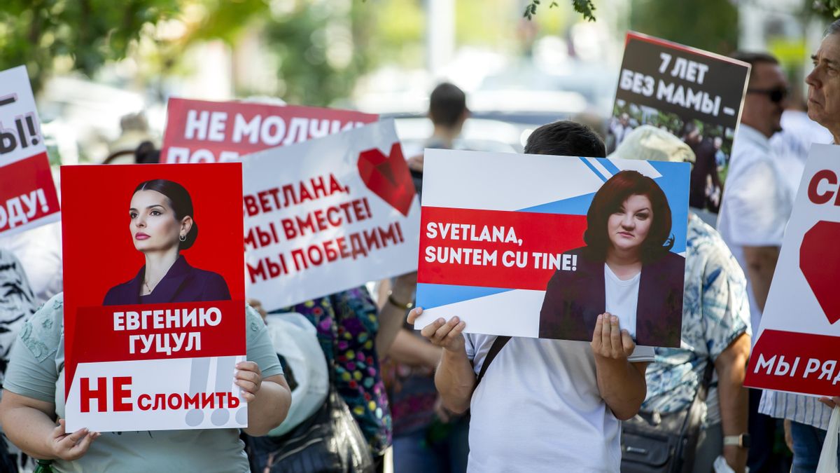 Protesta de los seguidores de Shor por la prohibición de un partido prorruso.