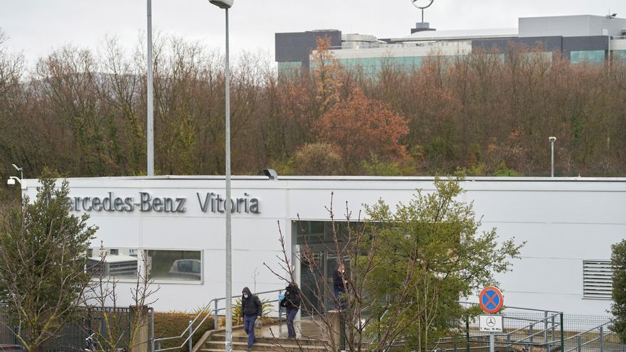 Mercedes-Benz paralizará toda la producción en su fábrica de Vitoria del 21 al 25 de junio por la falta de suministro de componentes