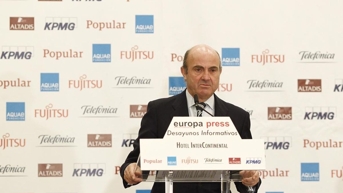 Guindos avisa de que las dificultades volverán si la sociedad no apuesta por la estabilidad el 24M