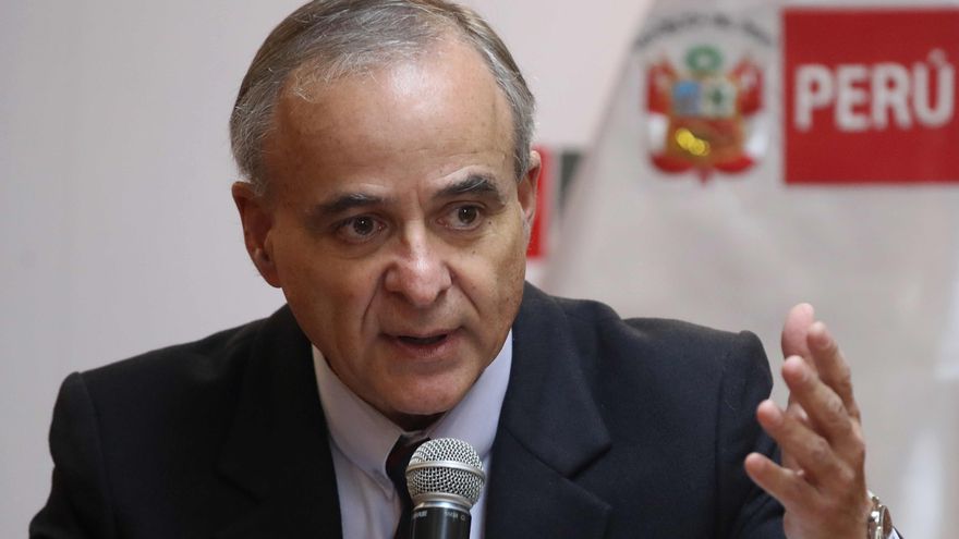 Perú tiene capacidad para producir 400.000 barriles de petróleo diarios, según ministro