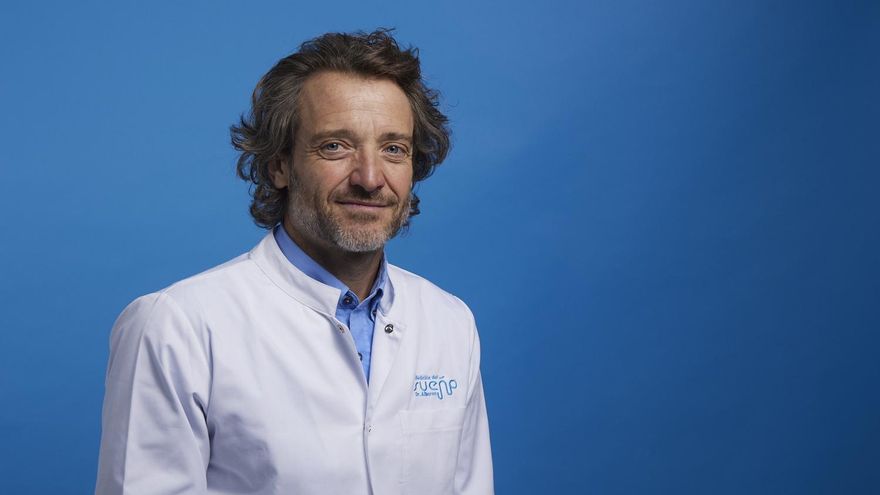 Javier Albares, médico: "Ninguna adicción había afectado a todas las generaciones como la que tenemos a las pantallas"
