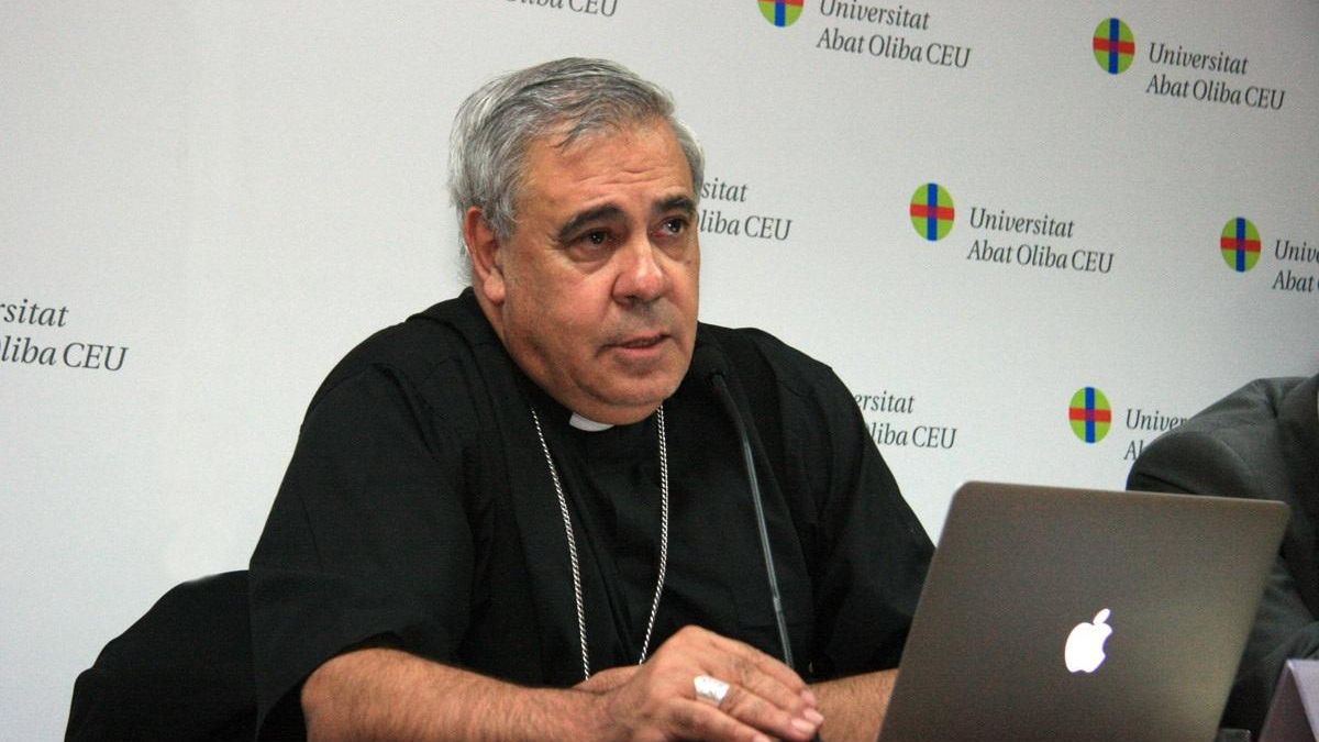 Arzobispado de Granada mantiene su postura sobre el libro 'Cásate y sé sumisa', que no retirará