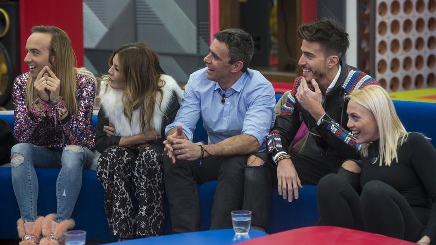 Aless Gibaja, Ivonne Reyes, Alonso Caparrós, Marco Ferri y Daniela Blume