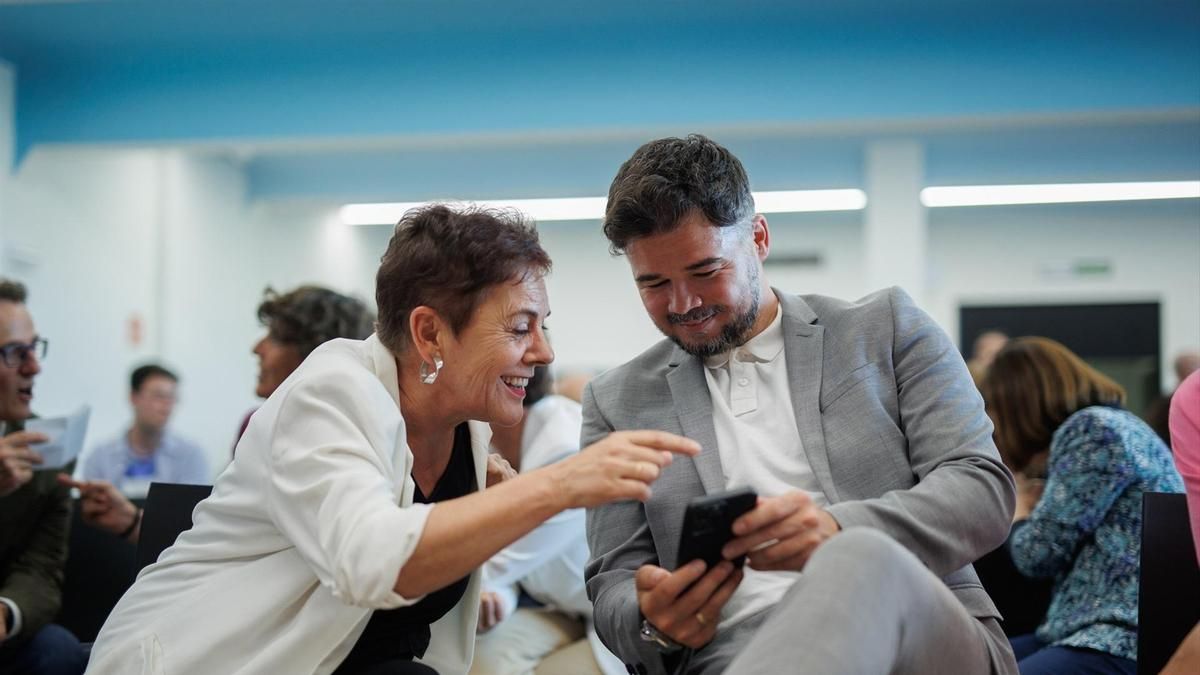 Gabriel Rufián pedirá el voto para EH Bildu y BNG en sus territorios pese al acuerdo con Podemos