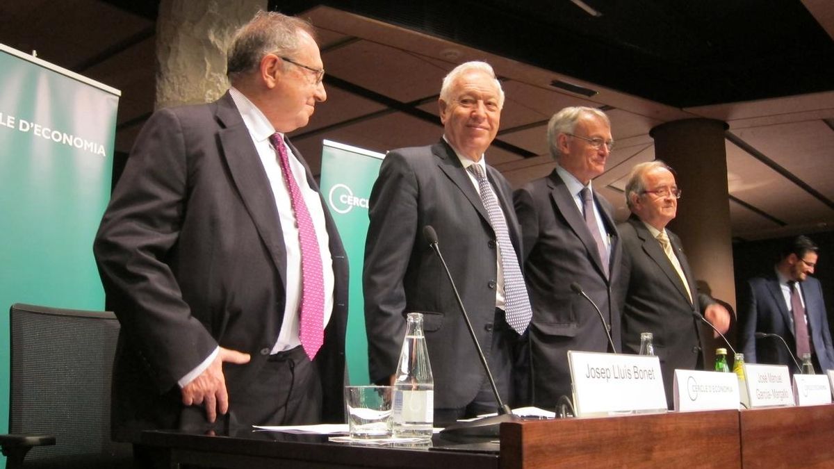Margallo quiere mejorar la imagen de España en China