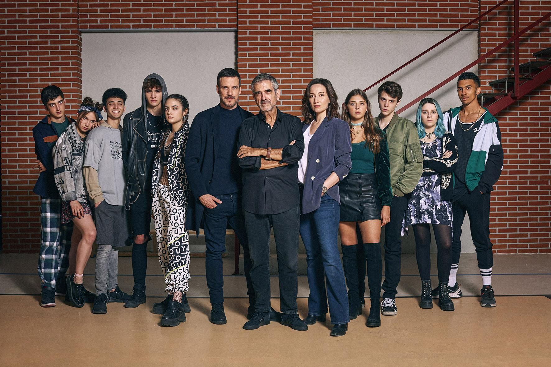 TVE muestra fotos de 'HIT' y sus alumnos, antes de presentarse en el Festival de Málaga