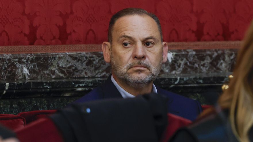 Imagen de archivo del exministro José Luis Ábalos en el banquillo de los acusados en el primer día del juicio contra él, contra su exasesor Koldo García y contra el empresario Víctor de Aldama en el Tribunal Supremo por el caso de las mascarillas, una presunta trama de corrupción para lucrarse con material sanitario durante la pandemia. EFE/J.J. Guillén POOL
