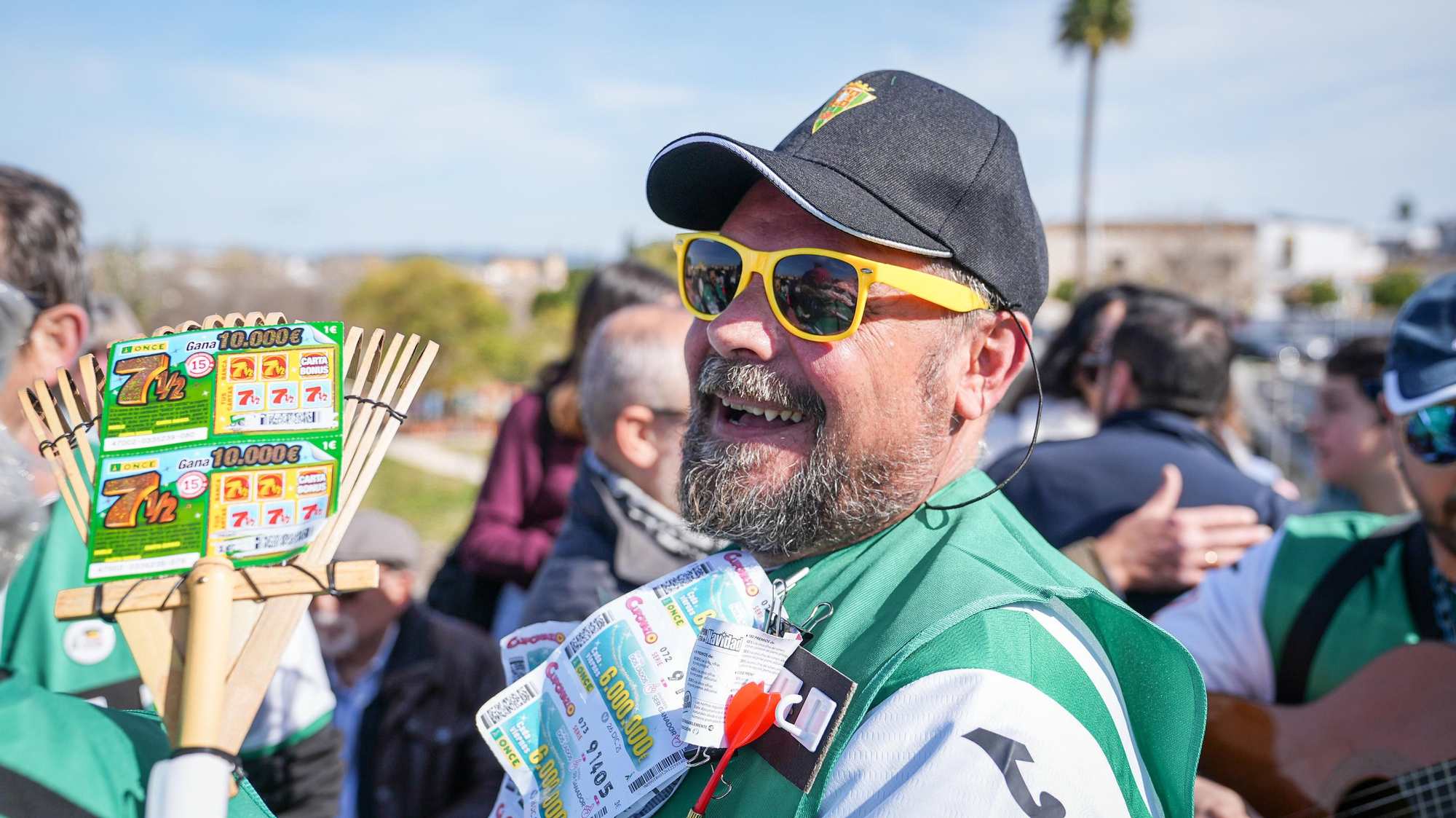Pasacalles de Carnaval en el Puente Romano