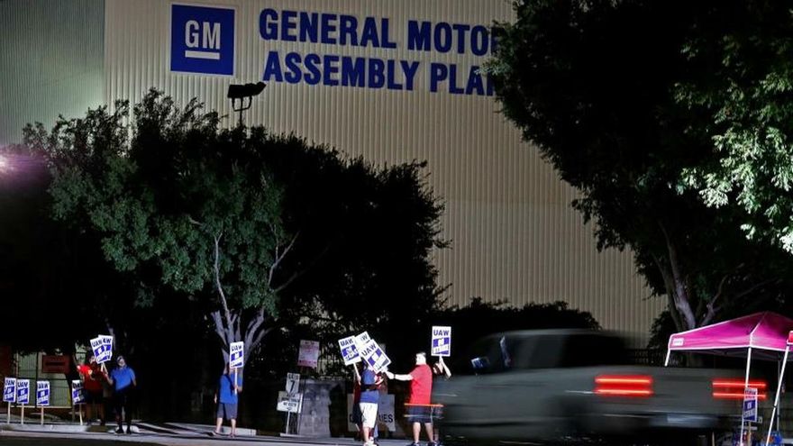 El anuncio se produce justo un mes después de que cerca de 50.000 afiliados de UAW se declararan en huelga en EE.UU. y paralizaran la producción de 33 plantas y 22 centros de distribución.