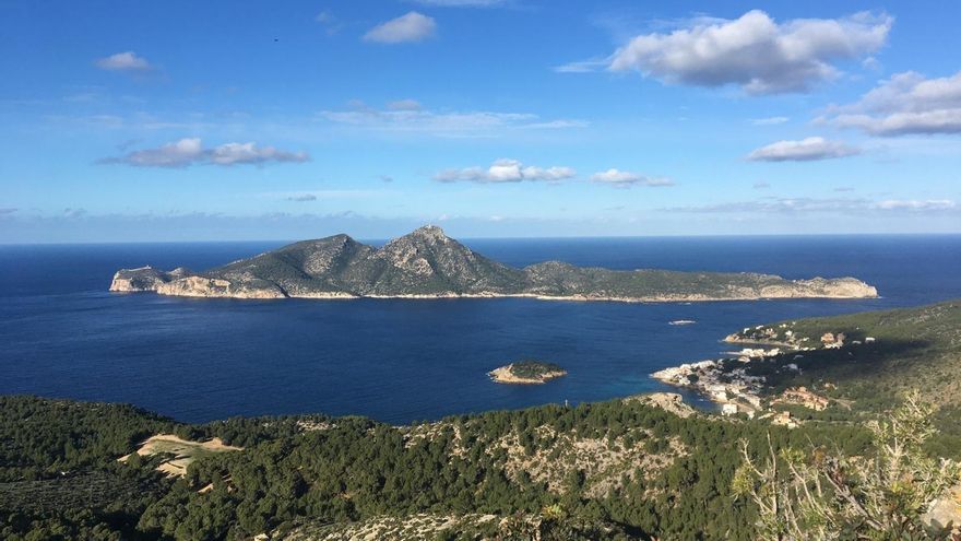 Salvament Marítim i Guàrdia Civil busquen una parella la barca de la qual va aparèixer a la deriva a Mallorca