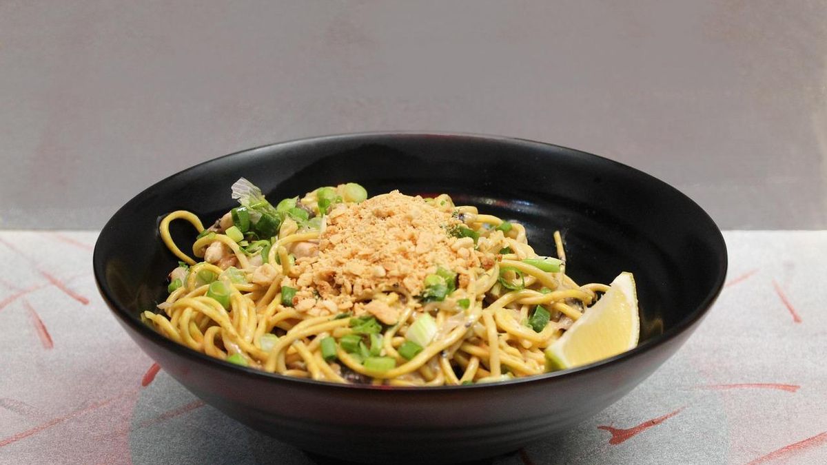 El pad thai es uno de los platos asiáticos que incorporan el cacahuete