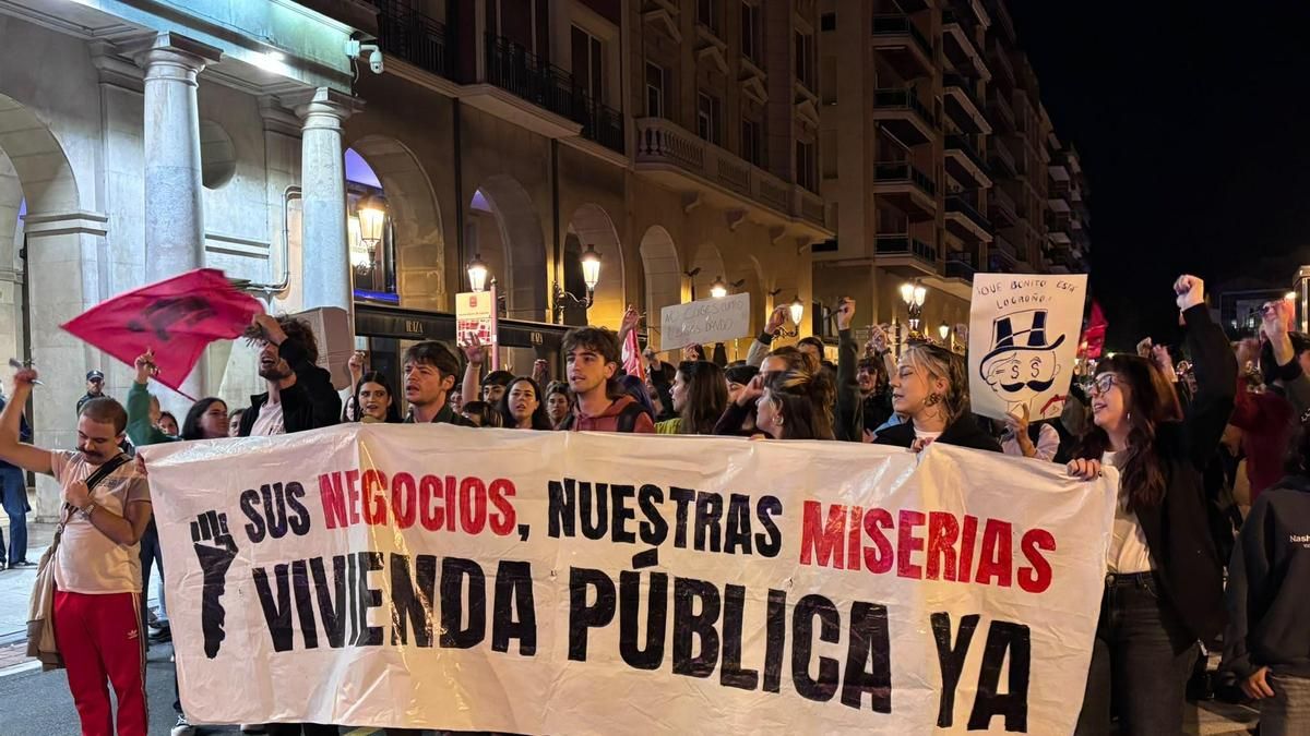 La juventud logroñesa toma las calles en una multitudinaria manifestación por la vivienda
