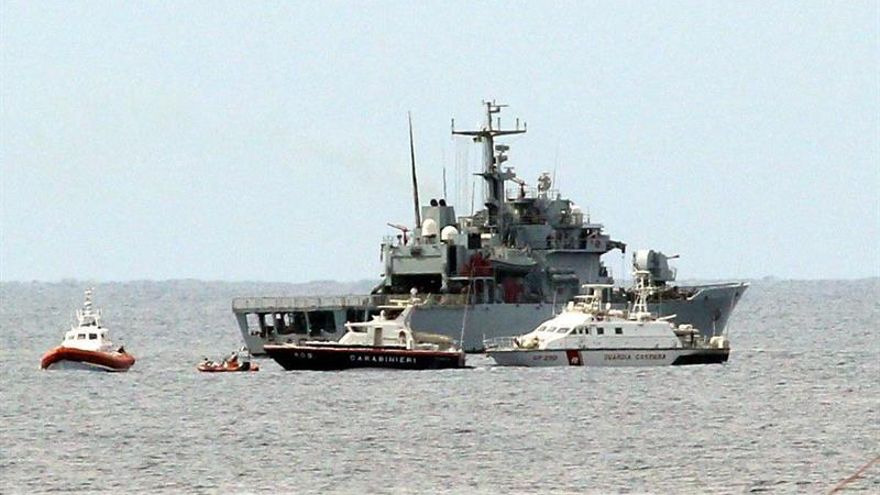La nave reflotada podría contener hasta 300 cadáveres, según Marina italiana