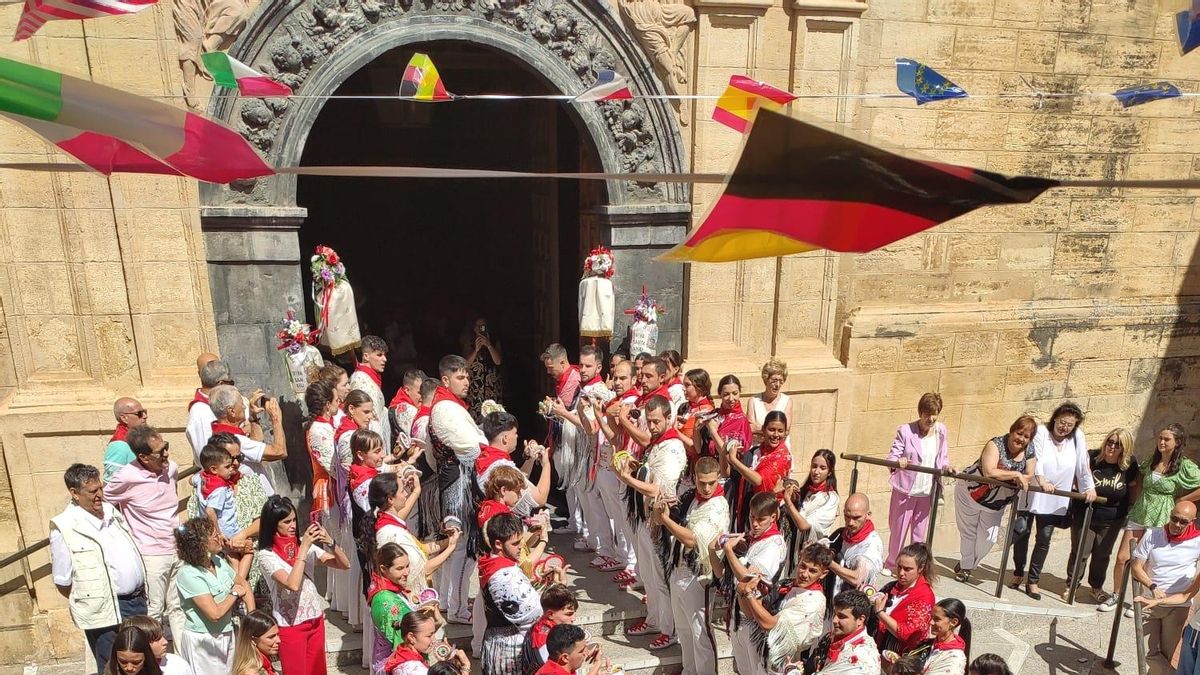 Una proposición para eliminar el machismo de las fiestas populares: la Gaita Mixta de Cervera llega al Congreso