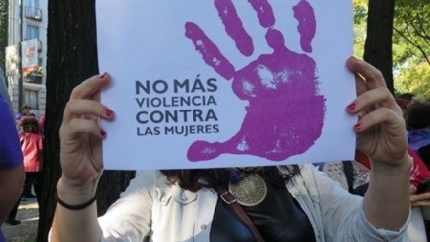 La jueza pone en busca y captura al padre de las niñas por dos delitos de homicidio y otro de violencia de género