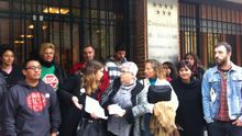 La PAH denuncia a la Comunidad de Madrid por vender 3.000 viviendas sociales a fondos de inversión