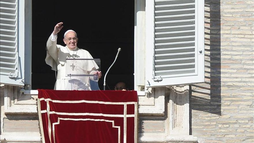 El papa pide afrontar las tensiones entre inmigrantes y residentes en ciudades