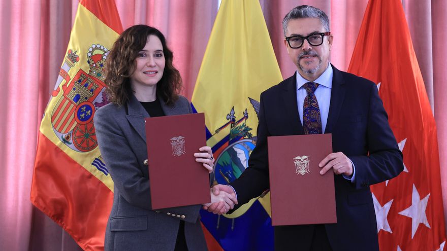 Presidenta de Madrid: "Los ecuatorianos en Madrid no son extranjeros, están en su casa"