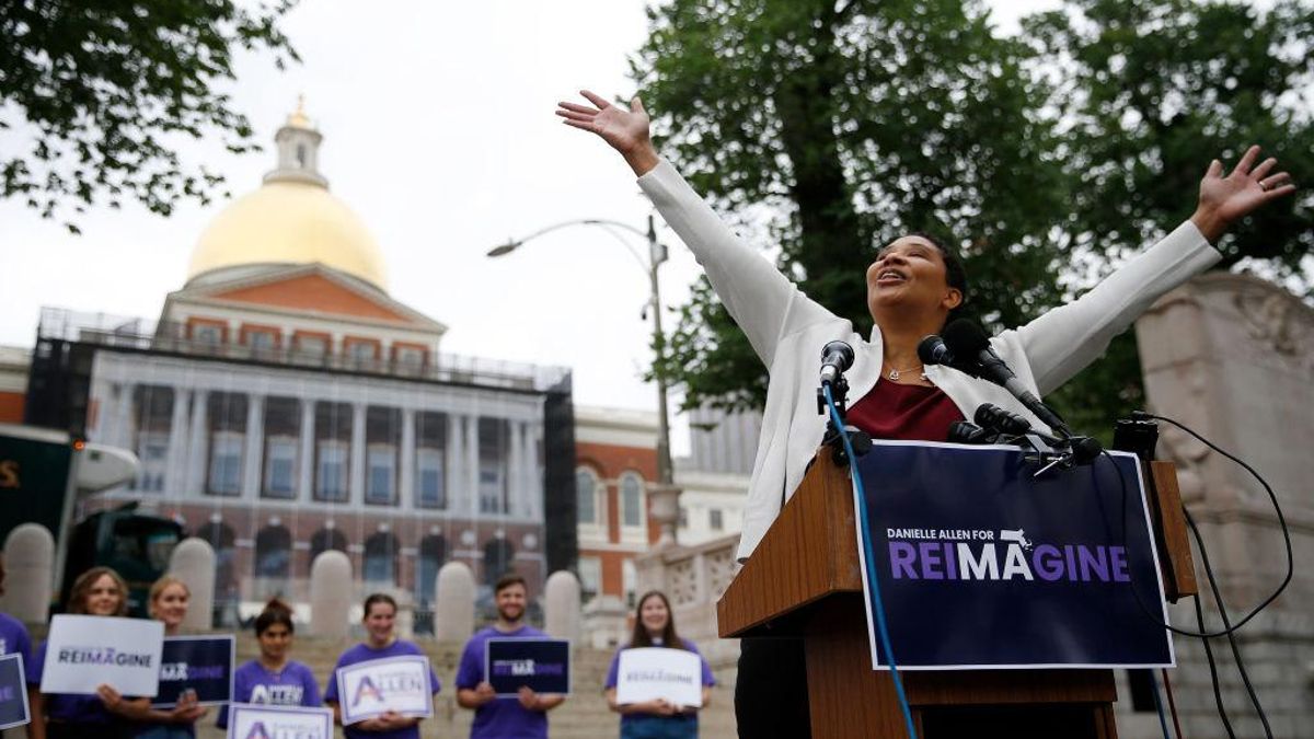 Danielle Allen en la presentación de su candidatura a gobernadora de Massachusetts el 15 de junio de 2021, en Boston.