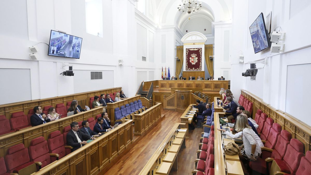 Pleno en las Cortes regionales