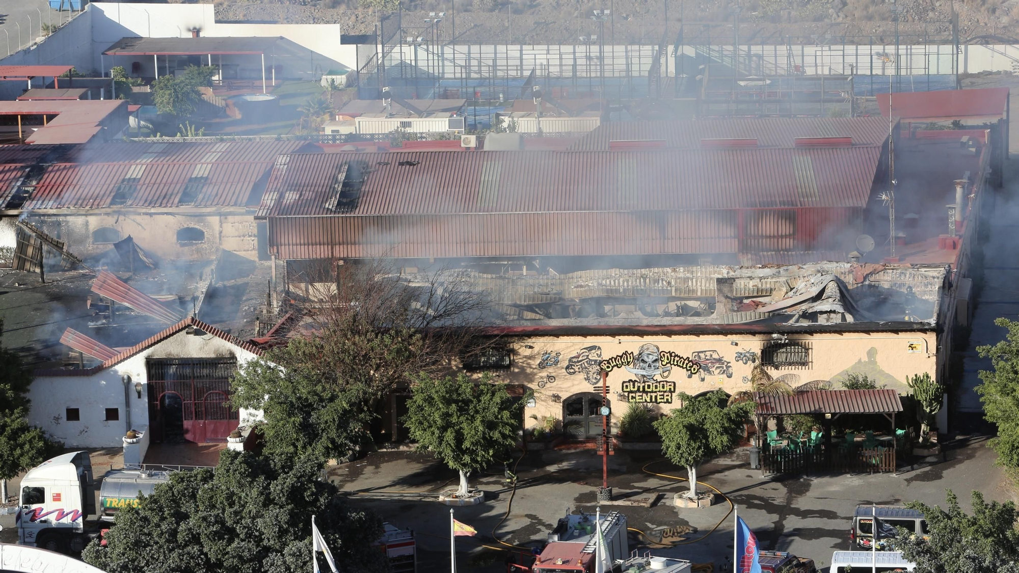 Incendio junto al Aqualand de Maspalomas.
