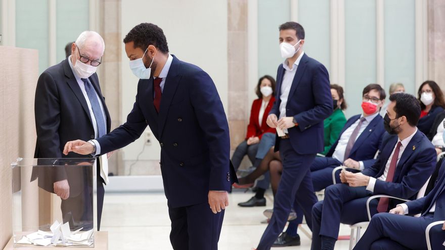 El líder de Vox en Catalunya declara que solo dispone de 3.000 euros aunque cobraba más de 90.000 en el Congreso