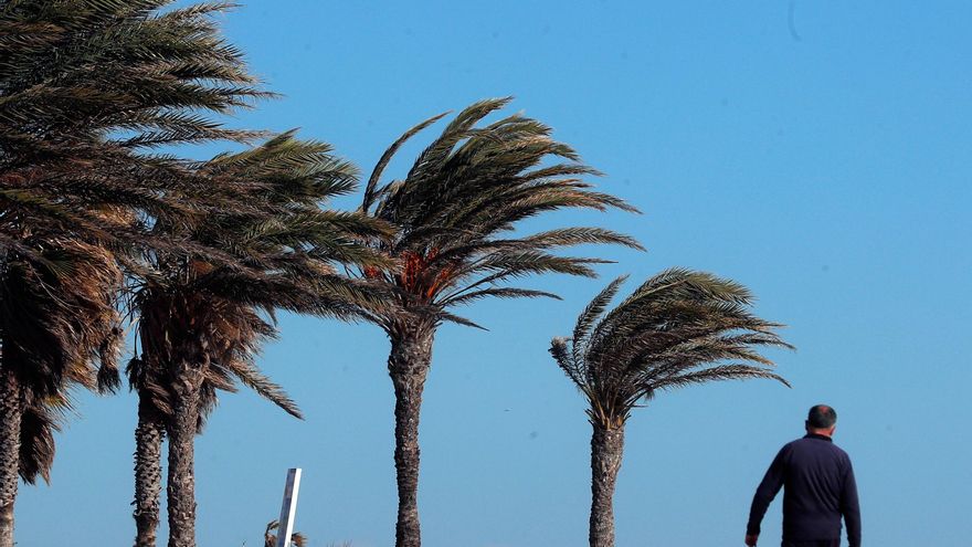 Tiempo de fin de semana con contrastes: tormentas aisladas, rachas fuertes de viento y temperaturas de verano