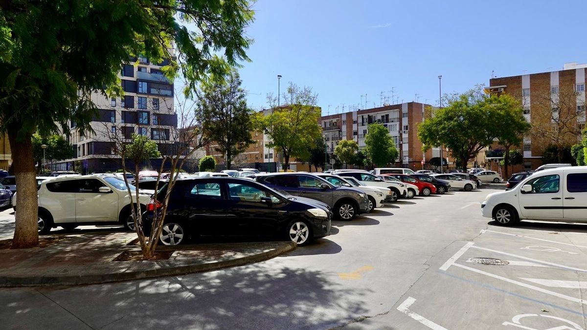 Frenazo en Sevilla al proyecto de un bloque de ocho plantas que movilizó a los vecinos por la proximidad a sus pisos