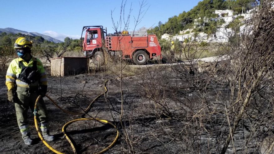 Mil efectivos y 89 millones de euros para controlar los incendios en el verano de la recuperación del turismo valenciano