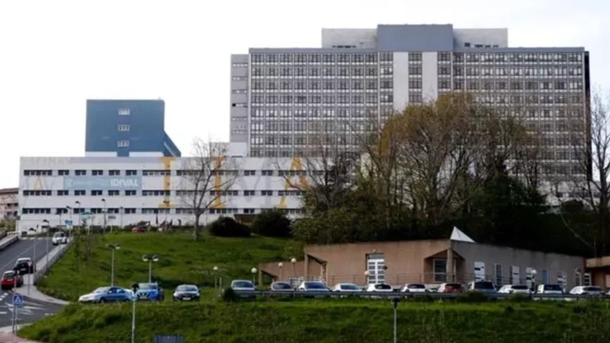 UGT exige puestos "dignos y seguros" para los trabajadores trasladados por el derribo de la Residencia que están en sótanos y pasillos