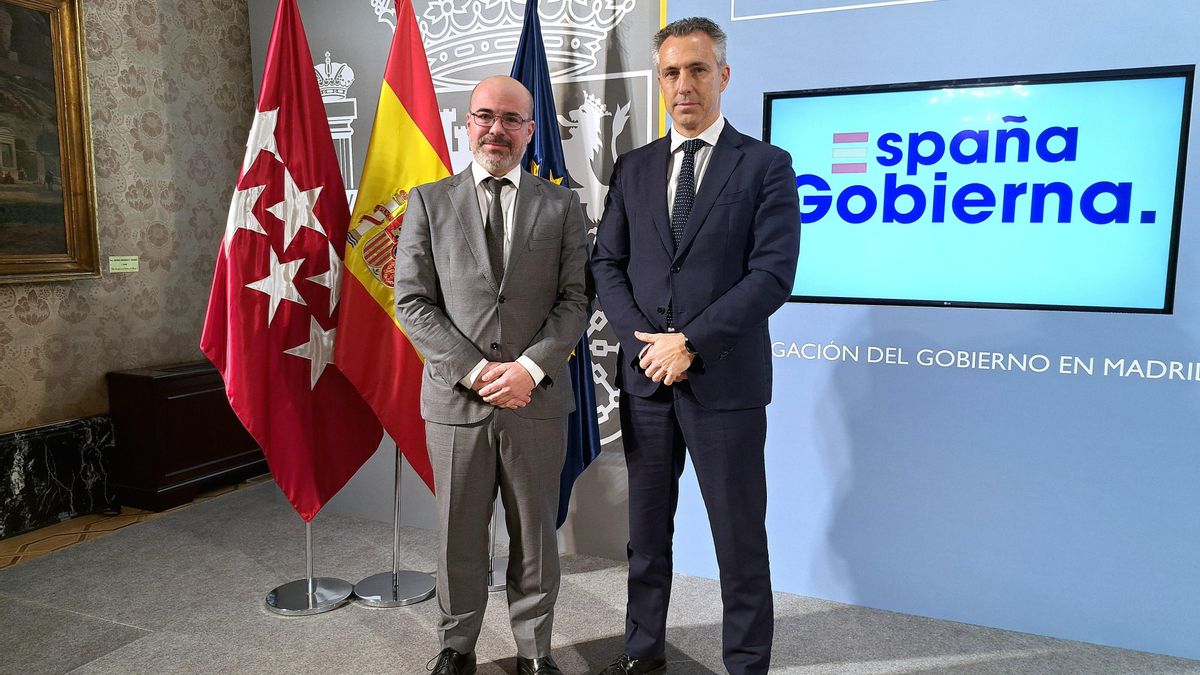 Archivo - El delegado del Gobierno en Madrid, Francisco Martín, ha recibido esta mañana en la sede de la Delegación del Gobierno de España en Madrid al consejero de Medio Ambiente, Agricultura e Interior de la Comunidad, Carlos Novillo,
