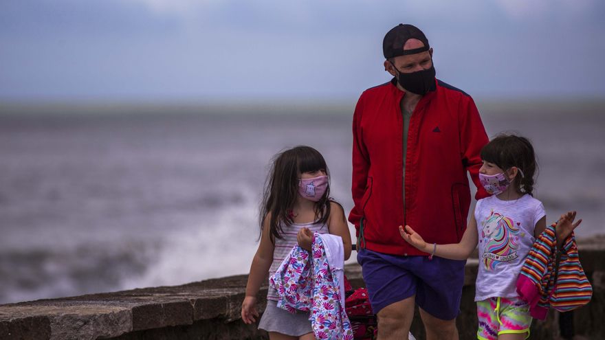 En la Costa, la tasa de positividad es de casi el doble y hay terapias intensivas al 50% por falta de médicos