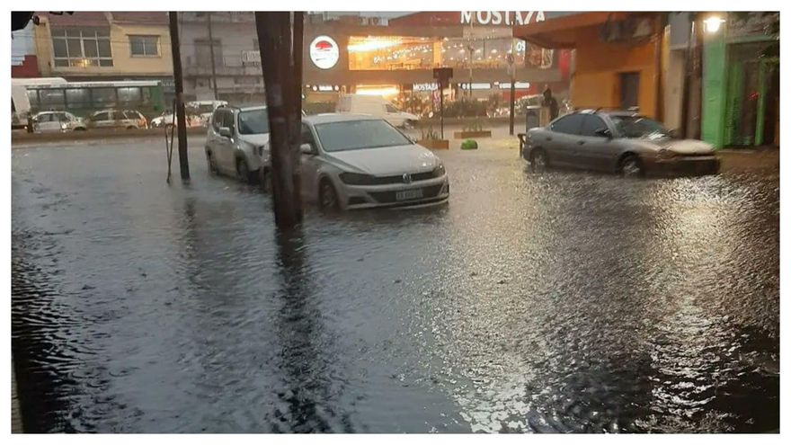Clima: las tormentas impactan en el AMBA, hay vuelos demorados y calles anegadas por el temporal