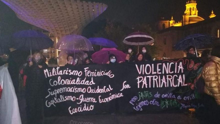 Concentración en las Setas de la Encarnación organizada por la AFUS.