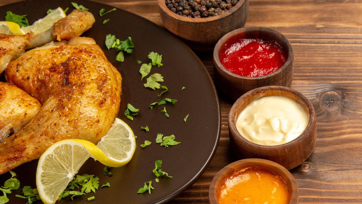 Ají de pollería: la salsa peruana perfecta para combinar con el pollo asado o a la brasa
