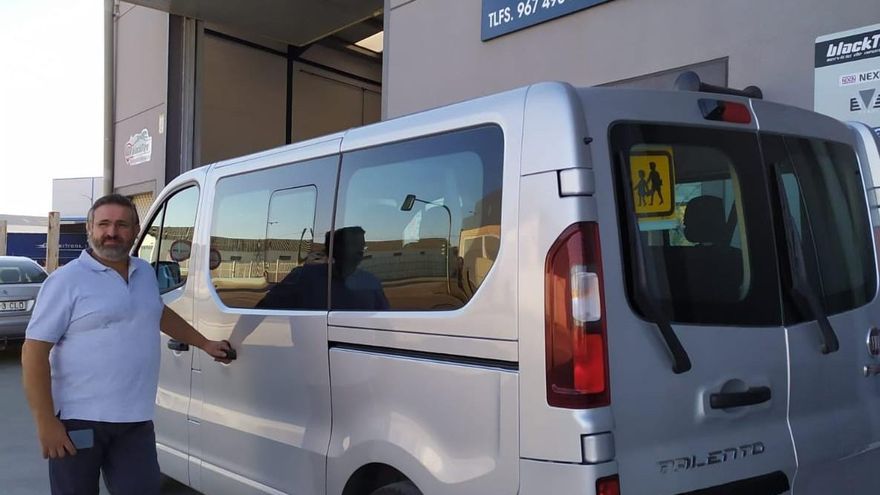 Marino Griñán, taxista rural en Iniesta (Cuenca)