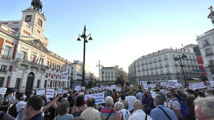 Concentración en Madrid en apoyo a las mujeres afganas