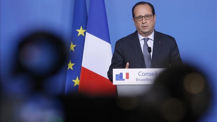Hollande dice que la solidaridad no puede ser "sin condiciones"