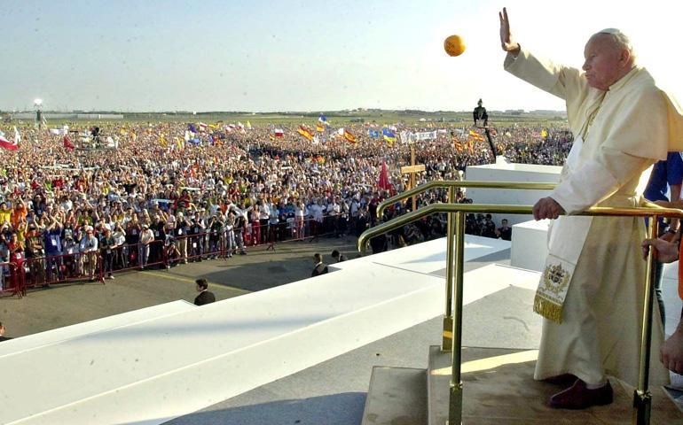 Llegada de Juan Pablo II a Cuatro Vientos (2003)