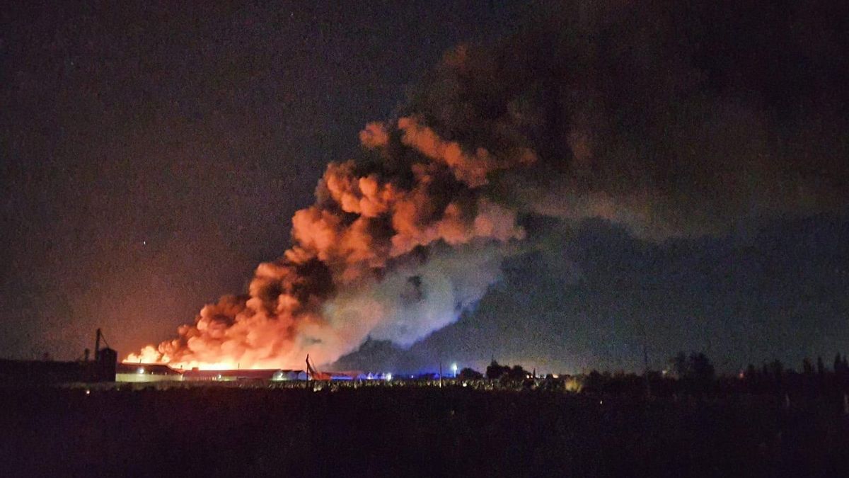 Imágenes del incendio en la cooperativa Zamora.