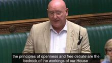 El diputado Hywel Williams ha denunciado que varios parlamentarios "han sido vigilados por agentes" del Gobierno español