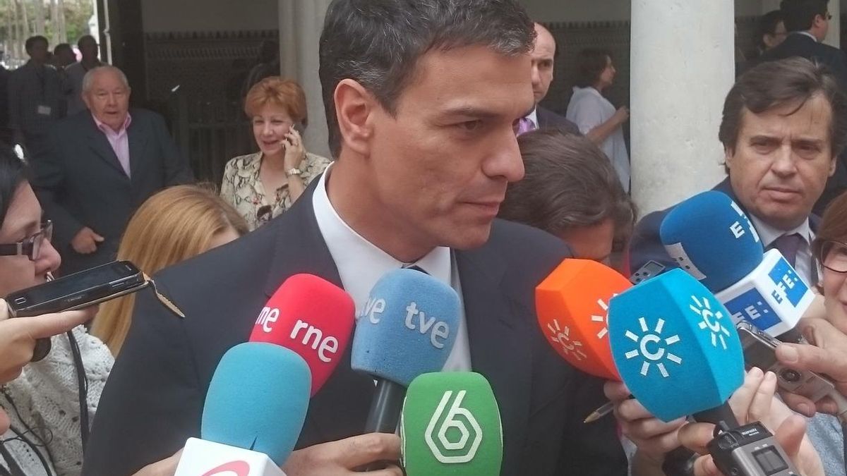 El secretario general socialista, antes de la toma de posesión de Susana Díaz / EP