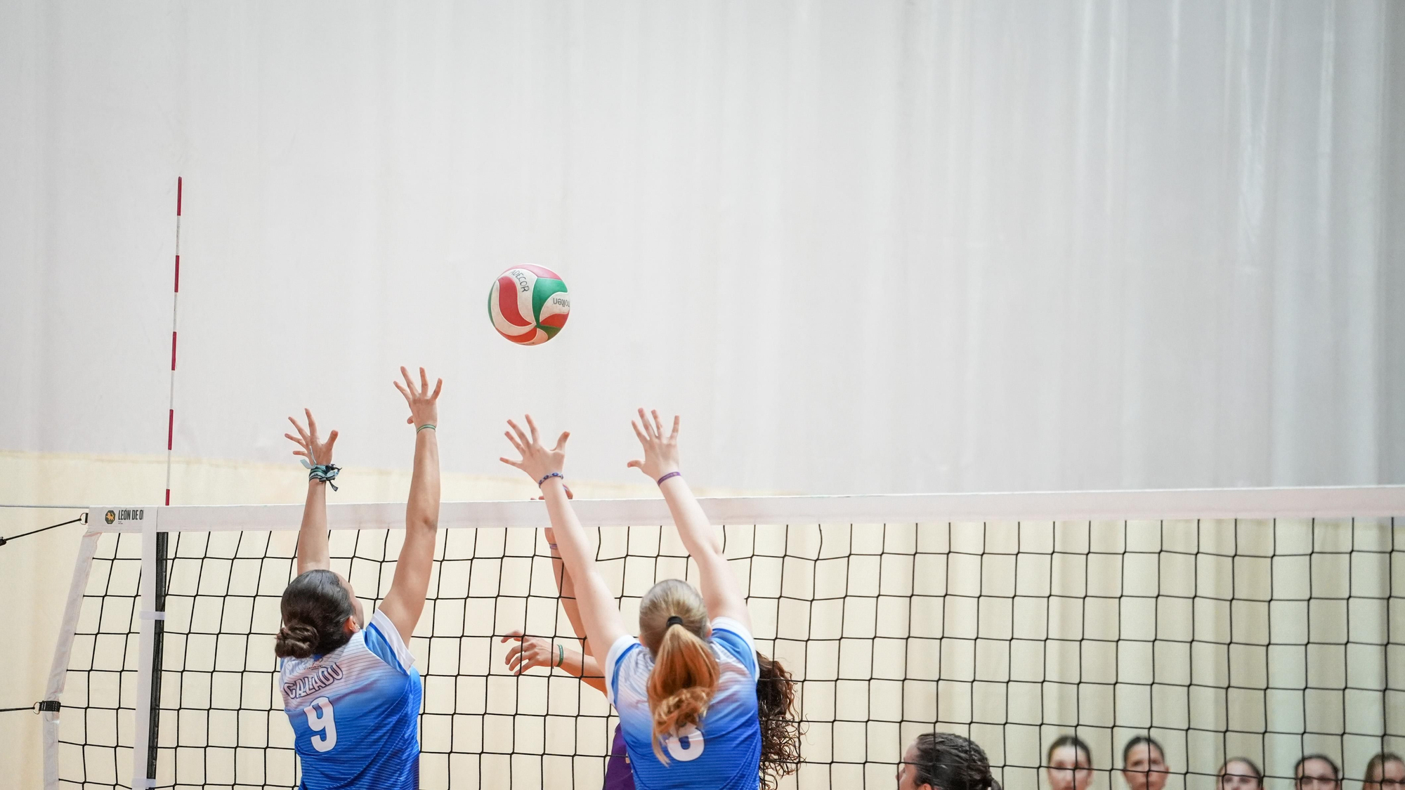 El mejor voleibol andaluz ya deja su huella en Córdoba