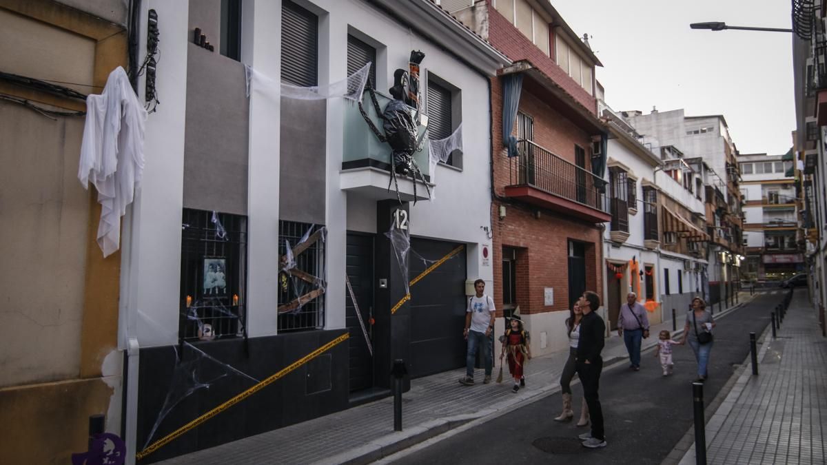 La calle López de Alba celebra su Halloween